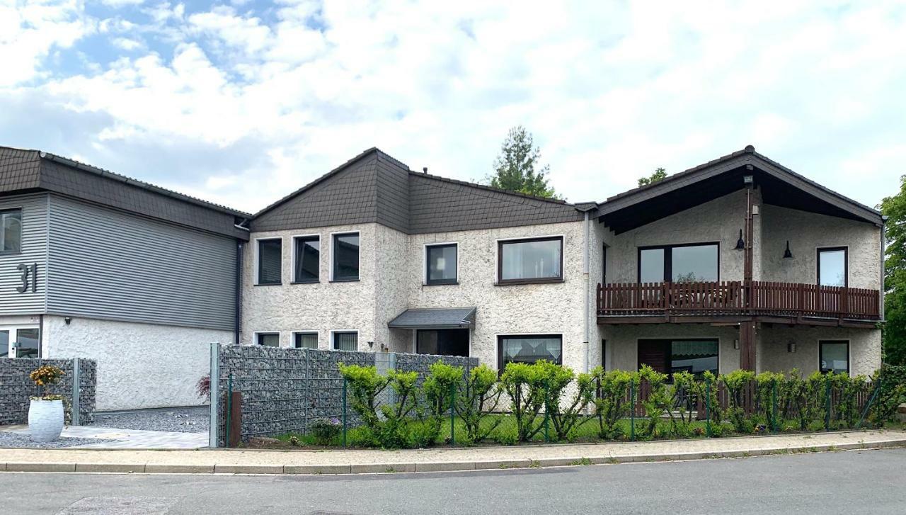 Besotel Erkrath- Schicke Fewo Oder Apartments Zentral Naehe Bahnhof Und Autobahn Im Neandertal Mit Glasfaser Wlan Und Freies Parken Extérieur photo